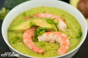 Recette Soupe de courgettes à l’avocat et crevettes