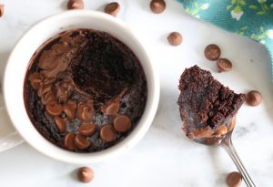 Recette Ce gâteau au chocolat moelleux dans une tasse est prêt en 1 minute!