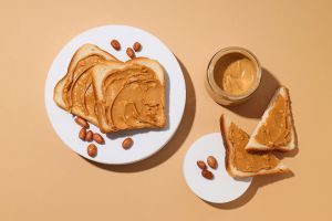 Recette We Asked Dietitians to Name the Healthiest Peanut Butter—and They Said the Same Thing