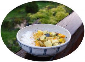 Recette Curry aux légumes d'été, tofu fumé & riz - IG Bas