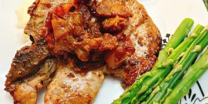 Recette Pork Chops with Apples and Bacon