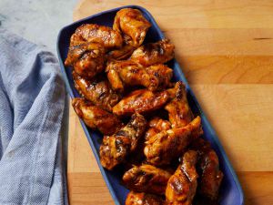 Recette This 5-Ingredient Chicken Wing Recipe Is 'Mouthwatering-Lick-the-Bones-Clean-and-Fight-for-the-Last-Wing' Good