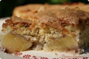 Recette Gâteau aux nectarines, noisettes & fève tonka