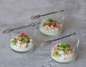 Recette Verrines de crevettes, crème d'avocat et tomates confites