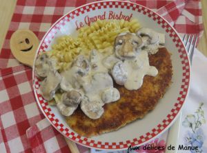Recette Poulet croustillant à la sauce aux champignons et parmesan