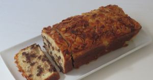 Recette Cake aux poires, aux amandes et pépites de chocolat noir