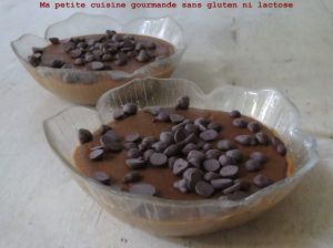 Recette Crème vegan à la chicorée et aux pépites de chocolat sans gluten sans lactose