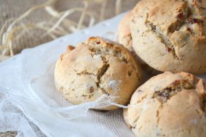 Recette Scones aux noisettes entières et cranberries séchées {vegan}