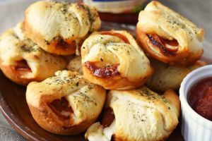 Recette Recette facile des petites bombes de pizza pepperoni et fromage!