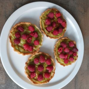 Recette Tartelettes à la pistache et framboises au combi ninja
