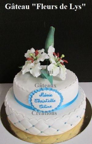 Recette Gâteau "Fleurs de Lys" en Pâte à Sucre