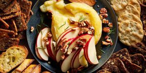 Recette Maple, Apple, and Pecans Baked Brie