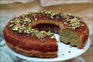 Recette Pourquoi tout le monde est obsédé par le gâteau moelleux à la pistache et à la fleur d’oranger en ce moment ?