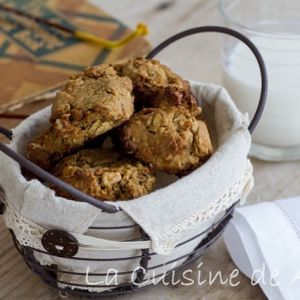 Recette Biscuits aux flocons d’avoine,dattes et noix #cookies #oats #dates #walnuts #sodelicious #instaphoto #ramadan #lacuisinedeamal