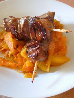 Recette Foies de lapin en yakitori et wok carotte - butternut