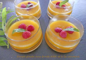 Recette Soupe glacée aux fruits d’été et à la verveine *