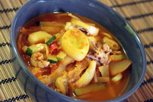 Recette Nouilles au bouillon de fruits de mer – sauce pimentée (Jjampong)