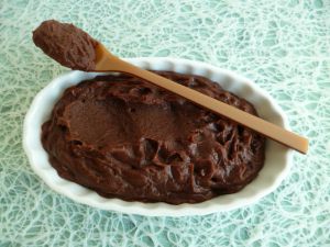 Recette Crème dessert diététique au cacao cru avec protéines de pois et maltitol (végan, hyperprotéinée, sans sucre ni oeuf ni beurre)