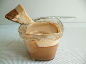 Recette Yaourts diététiques maison au lait d'amande et au chocolat (avec stévia)