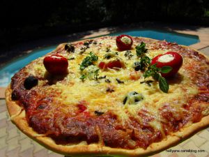 Recette Pizza du soleil aux confits + crème de légumes et herbes de Provence
