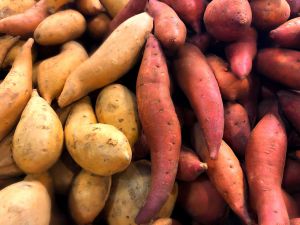 Recette Sweet Potatoes vs. Regular Potatoes: Which Is the Healthier Carb Source?