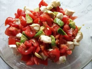 Recette Salade de tomate avocat chèvre