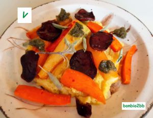 Recette Betteraves et carottes confites, polenta et pesto de sauge
