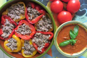 Recette Poivrons farcis et coulis de poivrons/tomates