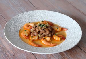 Recette Grosses crevettes aux haricots (borlotti), vinaigrette de jus de carapaces citronnée