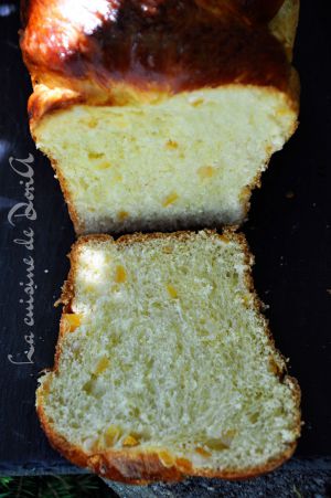 Recette Brioche aux écorces d'orange et eau de fleurs d'oranger