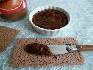 Recette Tartinade allégée chicorée et cacao à seulement 20 kcal (diététique, végane, sans gluten, sans beurre et riche en fibres)