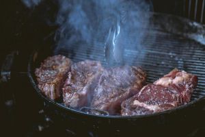 Recette Grillade : Les secrets d’un timing parfait pour des steaks juteux