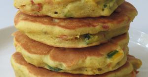 Recette Pancakes salés a la farine de lentilles noires et aux légumes d'été