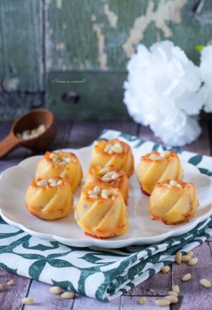 Recette Mini spirales parmesan/jambon cru/oignon et tomates cerises