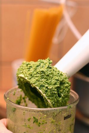 Recette Pesto à la coriandre, detox, vegan, sans gluten