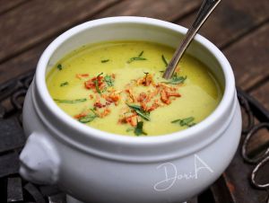 Recette Velouté de haricots verts, courgettes et épices (Soup & plus)