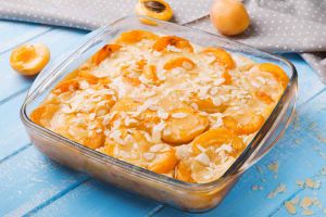 Recette Clafoutis aux abricots : Un dessert estival et gourmand