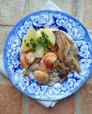 Recette Saint-Jacques poêlées aux endives, sauce aux champignons