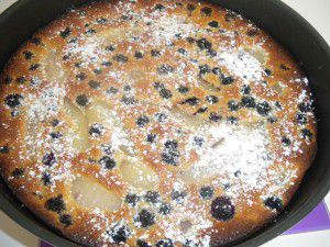 Recette Clafoutis aux mûtes et aux poires