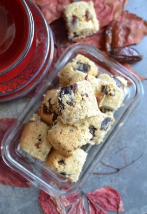 Recette Petits carrées aux flocons d'avoine et fruits secs - James Oliver