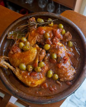 Recette Cuisses de poulet mijotées à la sauce tomate (hunter’s chicken stew)