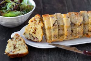 Recette Cake aux lardons, oignons et comté