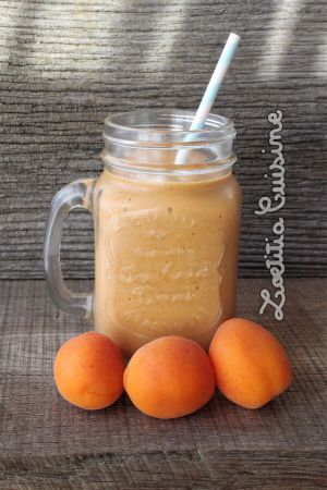 Recette Smoothie aux abricots du Valais… mais pas que {Végane et cru}