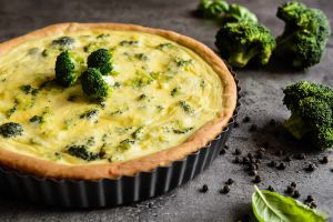 Recette Quiche au brocoli et fromage frais : La recette parfaite pour un repas sain et gourmand