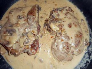 Recette Côtes de porc à la crème fraîche COOKEO