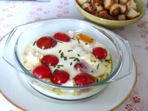 Recette Oeuf cocotte, féta et tomate cerise