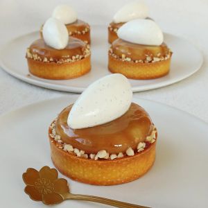 Recette Tartelettes Pomme tatin Noisette et Quenelles vanille