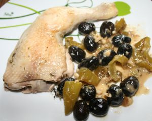 Recette Cuisse de poulet aux olives noires et poivron vert