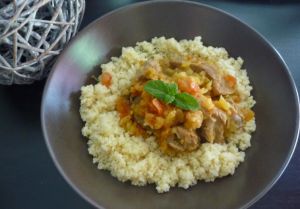 Recette Tajine d'agneau aux tomates et oignons "maklouf"