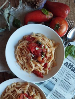 Recette Pâtes aux tomates fraiches, anchois, basilic et câpres